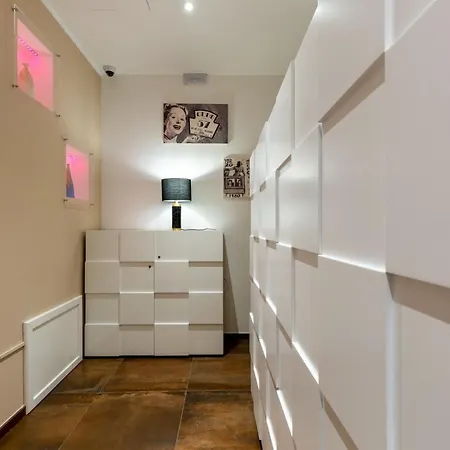 Club 57 Imperial בית הארחה